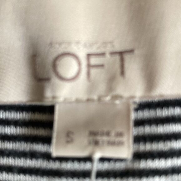 Loft Long Sleeve Navy/White Striped Top With High Low Sheer Hemline Size Small - Picture 7 of 11